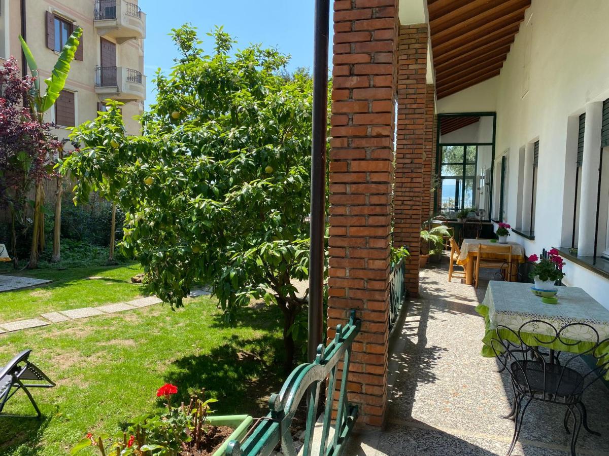 Casa Vacanze Gabbianella Villa Con Giardino Lungolago Maderno Toscolano-Maderno Exterior foto